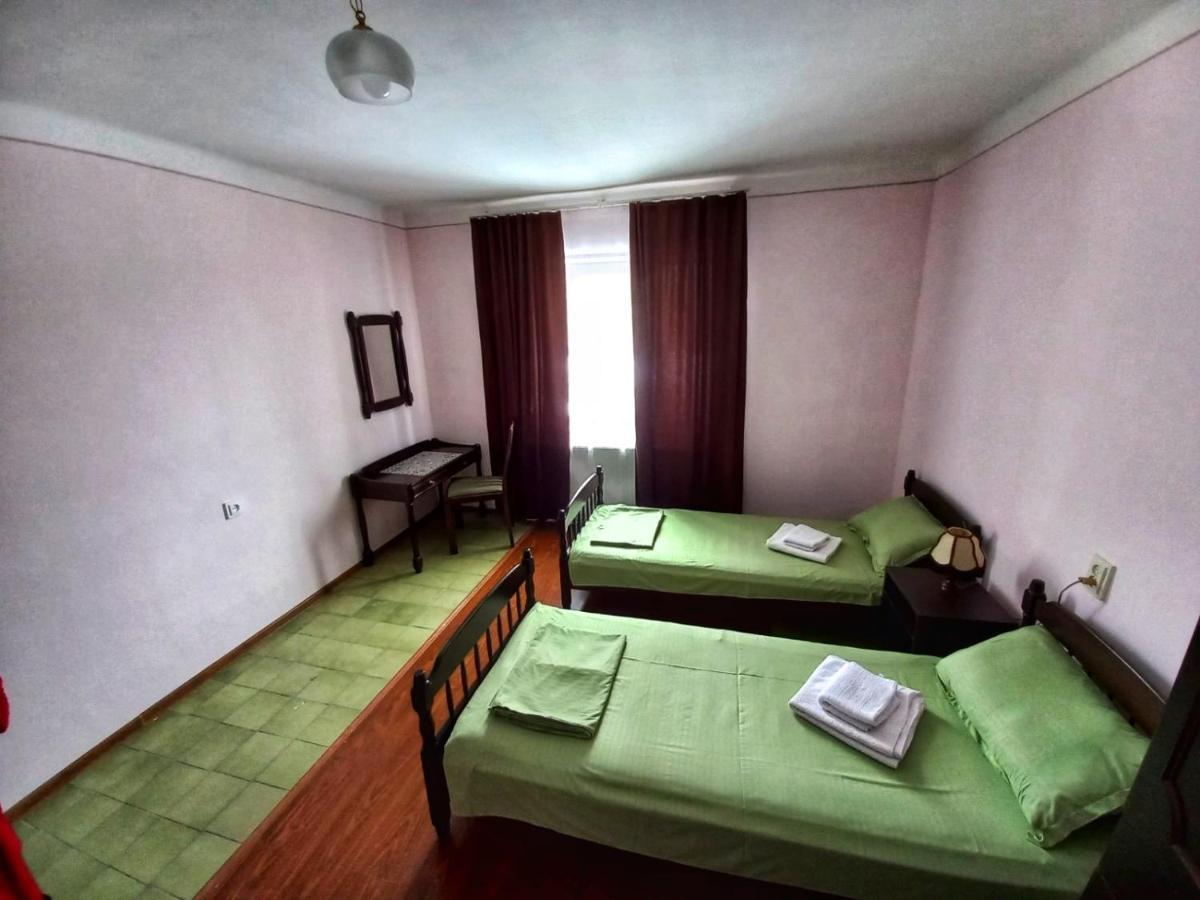 Guest House Top Floor Telavi Exterior photo