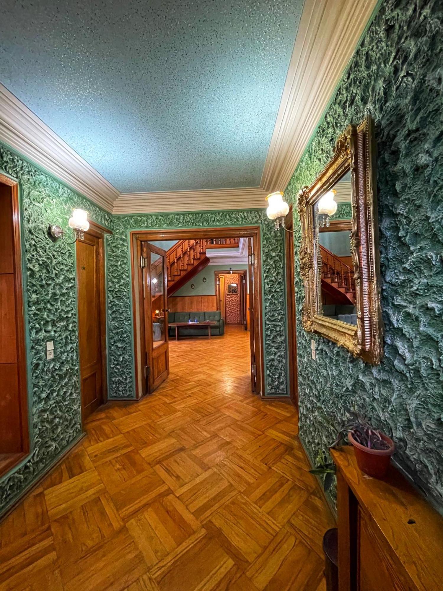 Guest House Top Floor Telavi Exterior photo
