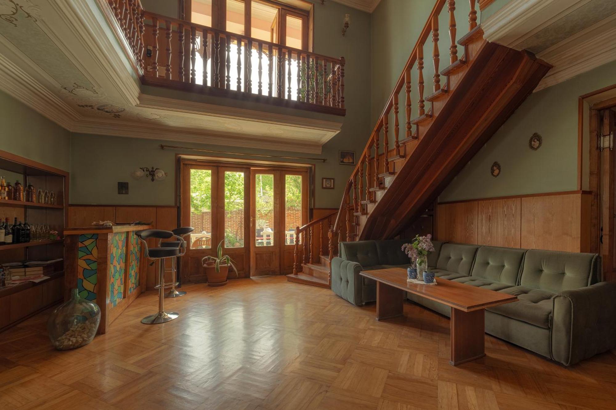 Guest House Top Floor Telavi Exterior photo