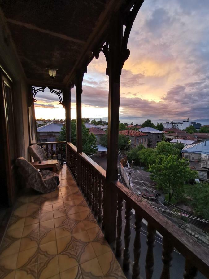 Guest House Top Floor Telavi Exterior photo